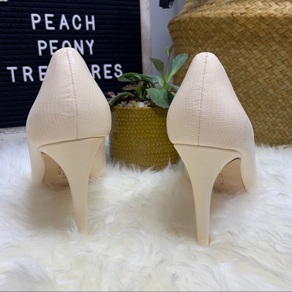 NEW Halston Heritage - Claudia Leather Pumps 7 - Picture 10 of 16